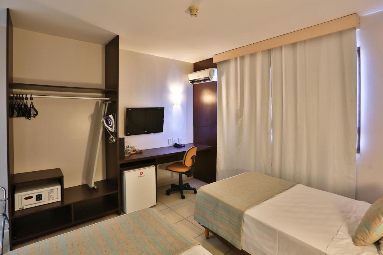 Comfort Hotel Goiania Exterior photo