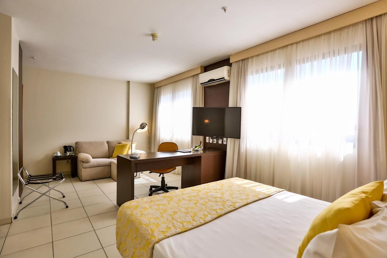 Comfort Hotel Goiania Exterior photo