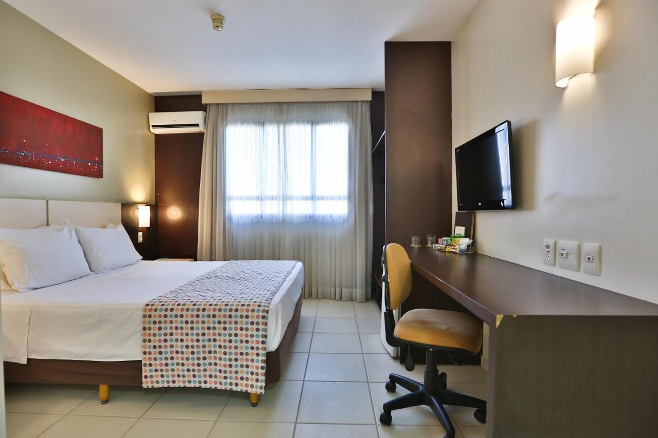 Comfort Hotel Goiania Exterior photo